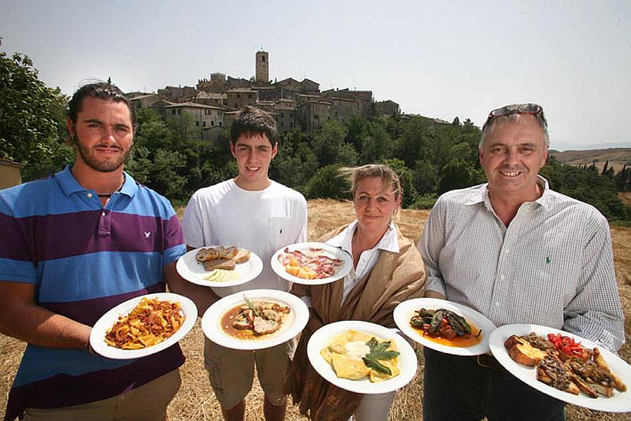 ristorante daniela 44 nome oggetto didascalia san casciano dei bagni